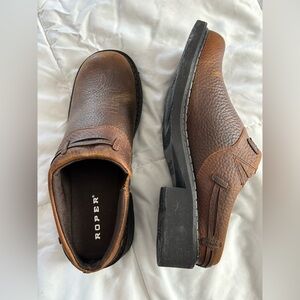 Roper Women’s Brown Leather Clogs (BRAND NEW) - never worn, size 9, leather,heel